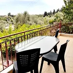 Monika Lefkada بيت ضيافة