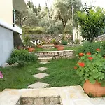 Monika Lefkada بيت ضيافة 3*
