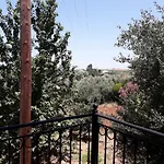 Monika Lefkada بيت ضيافة 3*