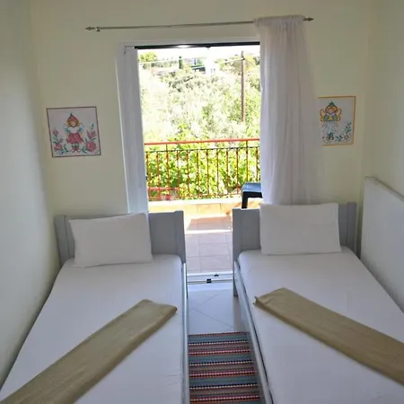 Monika Lefkada Tsoukaládhes