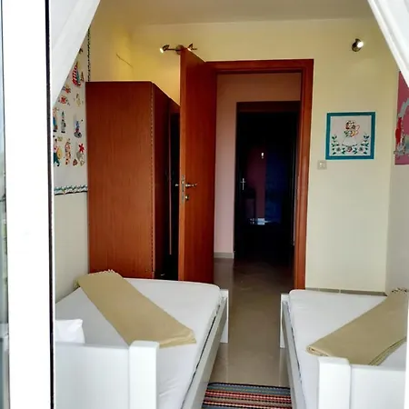 Monika Lefkada Pensionat 3*