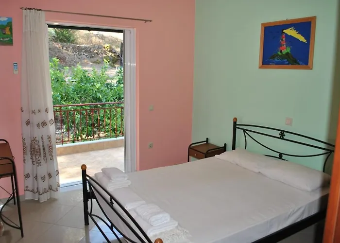 Pensión Monika Lefkada 3*