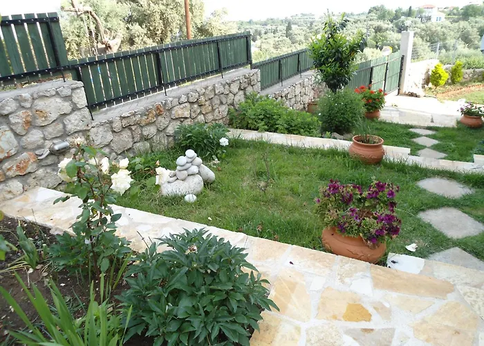 Monika Lefkada Pensión