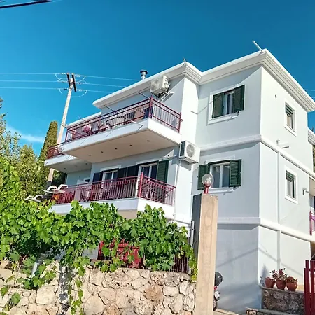 Monika Lefkada Affittacamere Tsoukaládhes